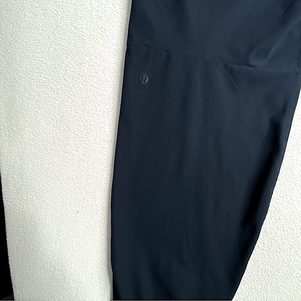 Lululemon ABC Jogger *Warpstreme
True Navy Men’s Size (L) - Picture 7 of 16